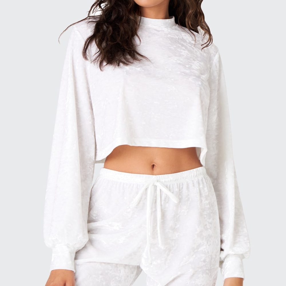 Onzie velvet crop